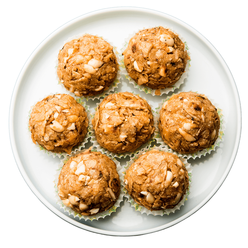 leftover-chapati-laddu-or-churma-laddoo-or-policha-2UNUJJ8